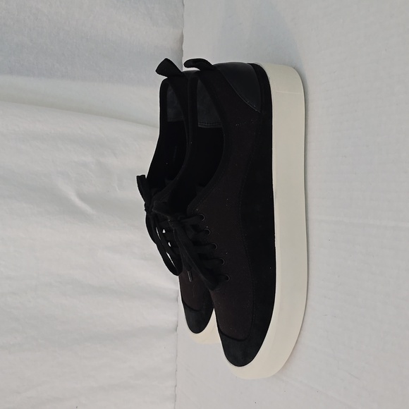 Vince GRADY  LOW TOP  black and white sneakers sz US 8 EI 38 - Picture 4 of 11